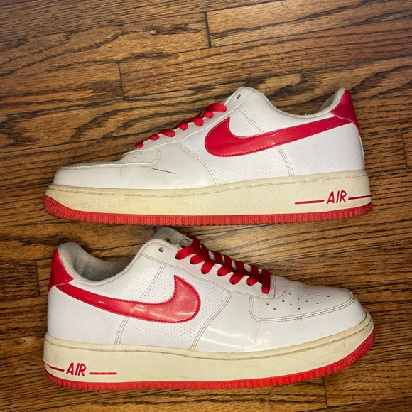Nike Air Force 1 2010 White and Red - Picture 2 of 8